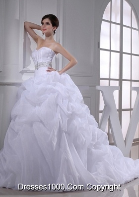 Fashinable Princess Sweetheart Beading and Appliques Wedding Dress with Chapel Train