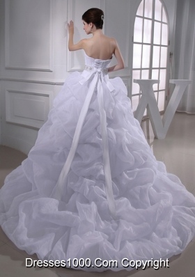 Fashinable Princess Sweetheart Beading and Appliques Wedding Dress with Chapel Train