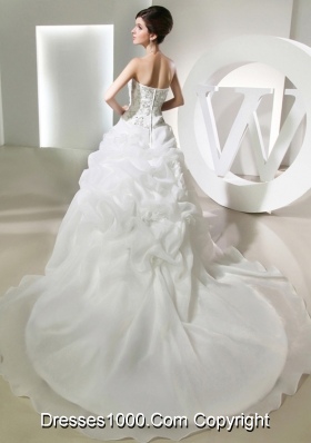 Puffy Sweetheart Pick-ups and Appliques Wedding Dress with Chapel Train