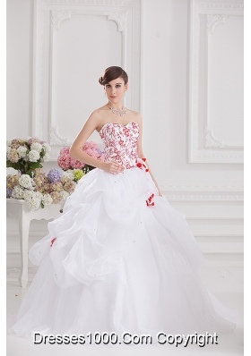 2014 Ball Gown Sweetheart Appliques and Pick ups Quinceanera Dress in White