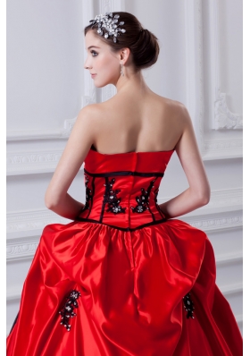 Cheap Strapless Appliques Pick-ups Black and Red Quinceanera Dress with Brush Train