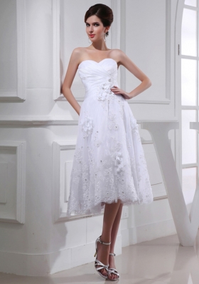 Discount A-line Sweetheart Tulle Appliques White Wedding Dress with Knee-length