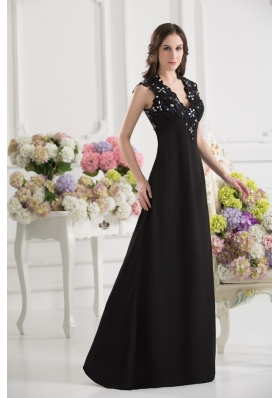 A-line V-neck Chiffon Beading Floor-length Prom Dress in Black