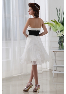 A-line Chiffon White Haltor Top Knee-length  Hand Made Flower Prom Dress