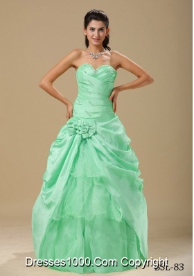 Cheap Column Ruching Prom Dress in Apple Green Hand Made Folwers