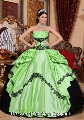 2014 Romantic Yellow Green Ball Gown Strapless with Appliques Quinceanera Dress