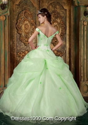 Elegant Off The Shoulder Quinceanera Dress in Light Green Ball Gown with Appliques Quinceanera Dress