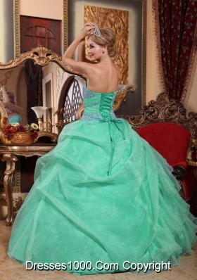 Quinceanera Dress in Apple Green Sweetheart Ball Gown with Appliques and Ruching