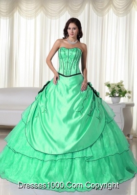 2014 Gorgeous Apple Green Ball Gown Strapless Beading Quinceanera Dress