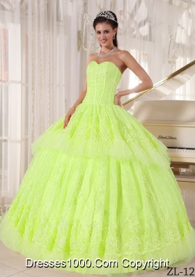 Beautiful Yellow Green Quinceanera Gown Sweetheart Organza Appliques