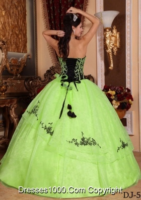 Puffy Strapless Organza Black Embroidery Dress For 2014 Quinceanera