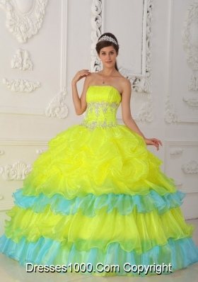 Strapless Organza Yellow Quinceanera Dresses with Beading and Pick-ups