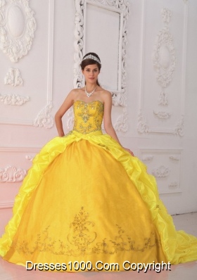 Sweetheart Yellow Court  Train Quinceanera Dress with Beading and Embroidery