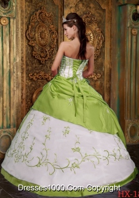 Yellow Green and White Strapless Sweet Sixteen Quinceanera Dresses with Embroidery