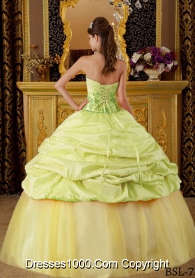 Yellow Green Hand Made Flowers Taffeta and Tulle Quinceanera Dresses Gowns