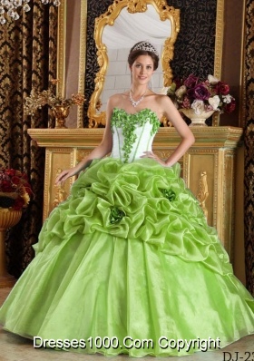 Yellow Green Sweetheart Pick-ups and Hand Made Flowers Dresses For a Quince