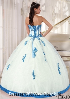 White Ball Gown Strapless Satin and Organza Quinceanera Gowns Dresses with Appliques