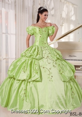 Yellow Green Off The Shoulder Taffeta Embroidery Puffy Quinceanera Gowns