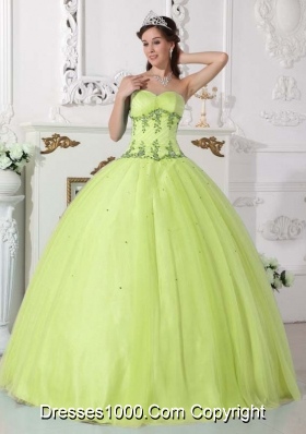 Yellow Green Sweetheart Tulle Appliques and Beading Quinceaneras Dress