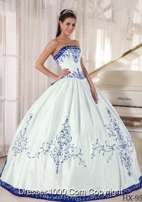 2014 Ball Gown Quinceanera Dress with Strapless Embroidery Satin