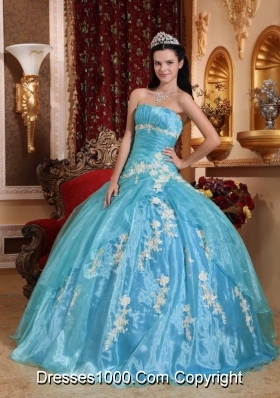 Beautiful Ball Gown Strapless Quinceanera Dress with  Organza Appliques
