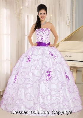 Organza Strapless White Puffy Quinceaneras Dress with Purple Embroidery