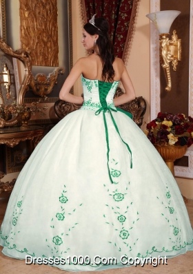 Popular White Puffy Quinceanera Dresses with Green Embroidery