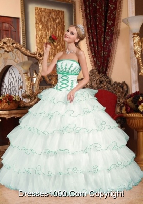 White Strapless Detachable Train Organza Appliques Quinceanera Dress with Layers