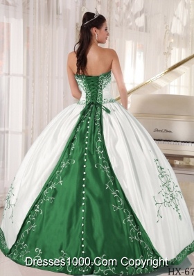 Puffy Green and White Embroidery Quinceanera Dresses Gowns