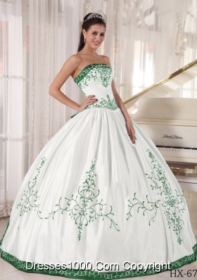 Puffy Green and White Embroidery Quinceanera Dresses Gowns