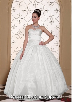 Cheap White Quinceanera Gown Sweetheart Beaded Decorate Bust