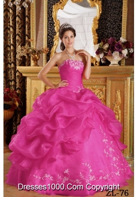 2014 Hot Pink Ball Gown Strapless Pretty Quinceanera Dresses with Embroidery