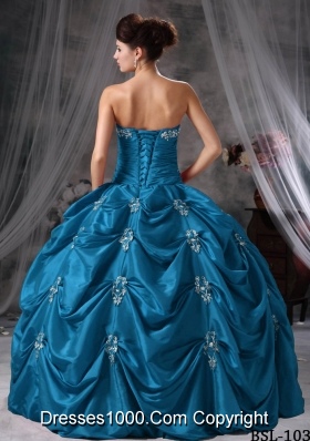 Puffy Strapless Appliques Taffeta Simple Quinceanera Dresses