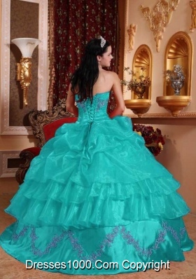 Affordable Ball Gown Beading Appliques Quinceanera Gowns With Strapless