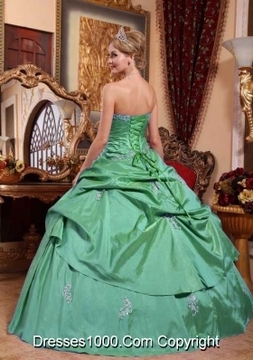 Sweetheart Turquoise Sweet 15 Dresses with Beading and Pick-ups