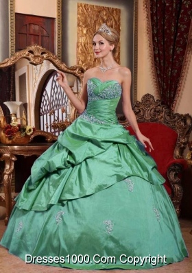 Sweetheart Turquoise Sweet 15 Dresses with Beading and Pick-ups