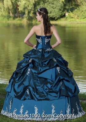 Custom Made Blue Quinceanera Dresses Party Wear With Satin Embroidery Decorate