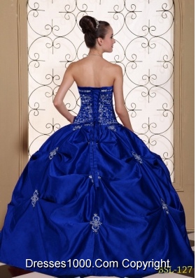 2014 Popular Embroidery Strapless Modest Quinceanera Dresses with Pick-ups