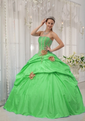 2014 Puffy Strapless Beading and Hand Flowers Sweet 16 Dresses