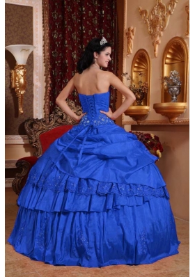 2014 Puffy Sweetheart Beading and Appliques Quinceanera Dresses