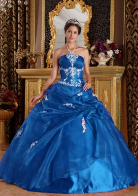 2014 Simple Puffy Quinceanera Dress with Strapless Appliques