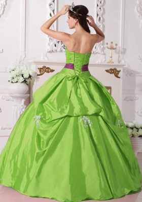 Cheap Ball Gown Strapless Taffeta Beading Quinceanera Dresses