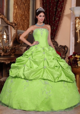 Elegant Ball Gown Floor-length Beading Quinceanera Dresses with Strapless