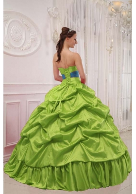 Elegant Ball Gown Strapless Quinceanera Gown with Beading