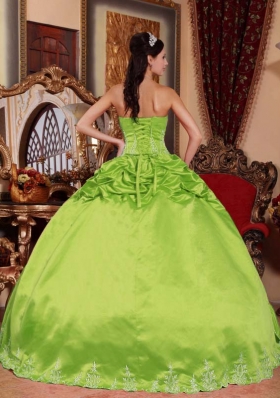 Elegant Puffy Strapless Quinceanera Dresses with Embroidery