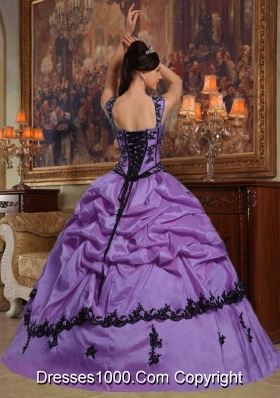 Elegant Straps Black Appliques for Purple Quincenera Dresses