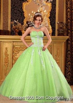 Popular Princess Sweetheart Lime Green Quinceanera Dresses with Appliques