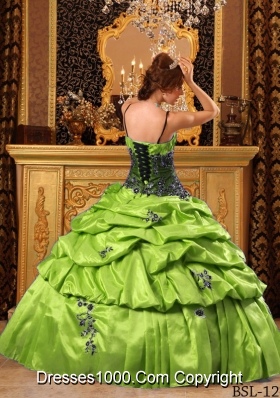 Puffy Spaghetti Straps Taffeta Quinceanera Dresses with Appliques and Pick-ups