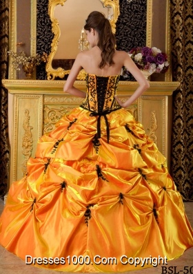 Orange Strapless Taffeta Sweet 16 Dresses with Black Appliques