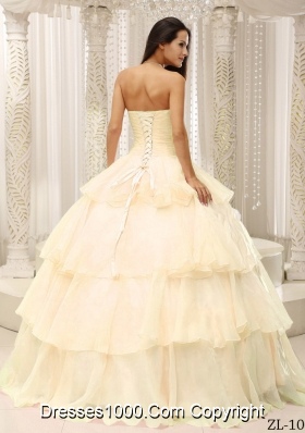 Sweetheart Ruched Bodice Champagne Quinceanera Gowns With Hand Made Flowers